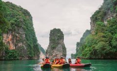 Phang Nga Bay Sunset Cruise Dinner with Sea Canoe and Loy Krathong from Phuket - Dining Experiences