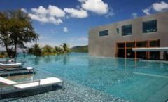 B-Lay Tong Beach Resort in Patong