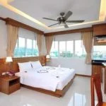 Green Harbor Hotel & Service Apartment in Patong