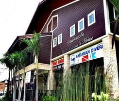 Andaman House in Patong