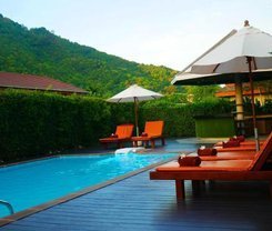 Simply Resort in Kata